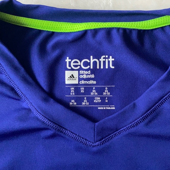 Adidas Purple Tech Fit Fitted T-shirt, Size XS - Picture 2 of 3